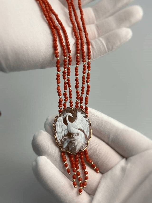 Collana Fenice Cammeo e Corallo