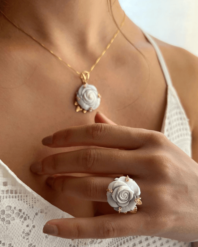 Anello Rosa Aurea in Cammeo