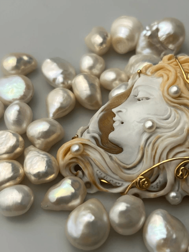 Pendente Cammeo Dama dell’Alba dai Capelli di Rugiada