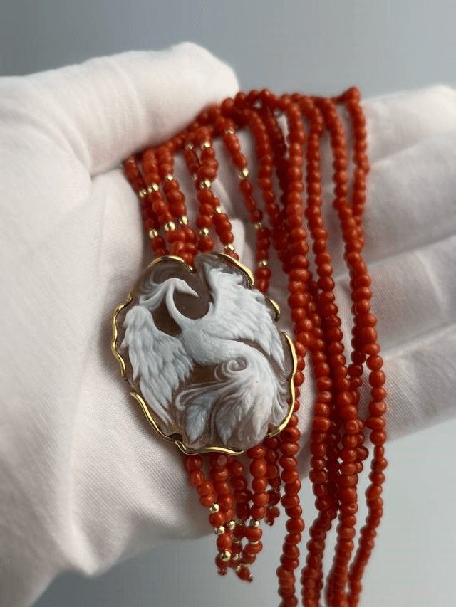 Collana Fenice Cammeo e Corallo