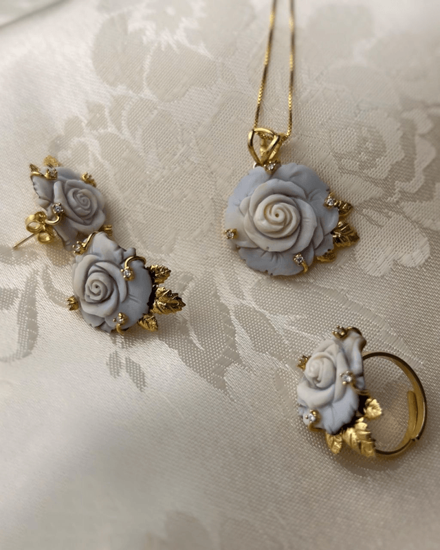Anello Rosa Aurea in Cammeo