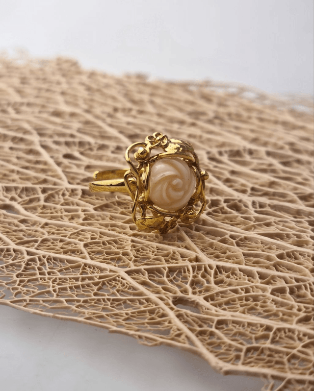 Anello Flora con Rosa in Corallo