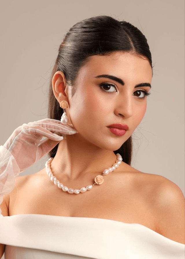 Orecchini Perle Barocche di Fiume e Rosa di Cammeo