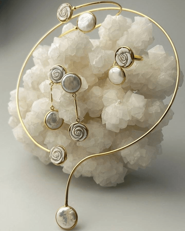 Collana Pura – Rosa Cammeo e Perla Moneta