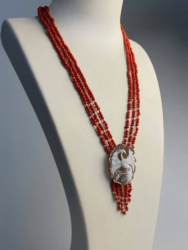 Collana Fenice Cammeo e Corallo