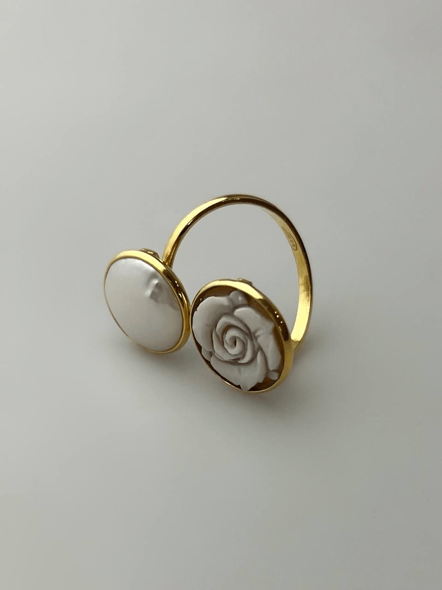 Anello Pura – Rosa Cammeo e Perla Moneta