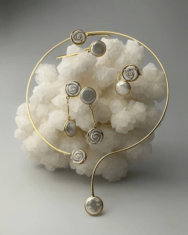 Anello Pura – Rosa Cammeo e Perla Moneta